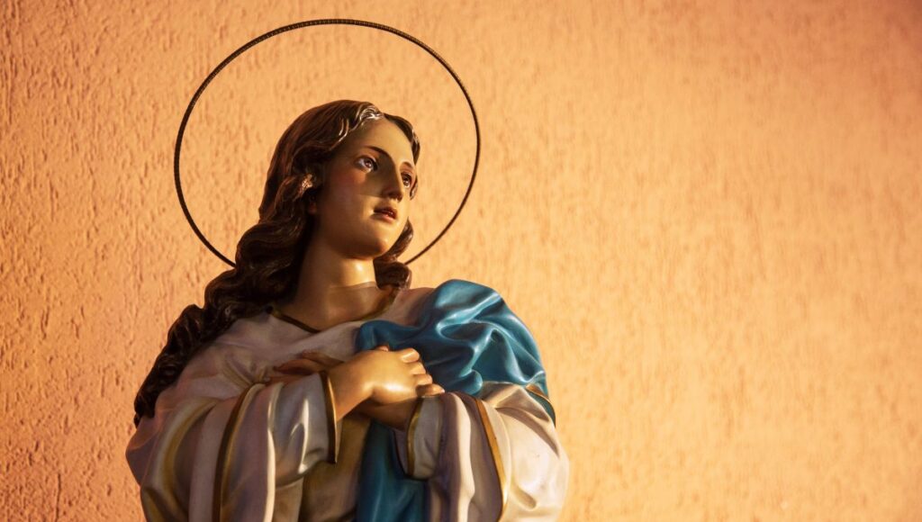 En el Santoral del 24 de mayo, una de los Santos honrada es María Auxiliadora.