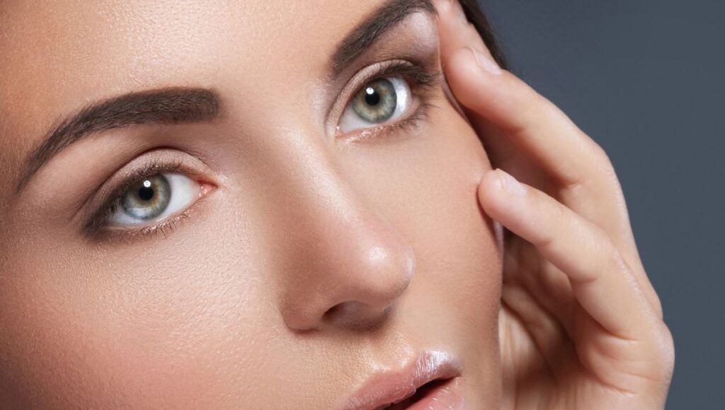 Cómo tener los ojos grandes sin delineador