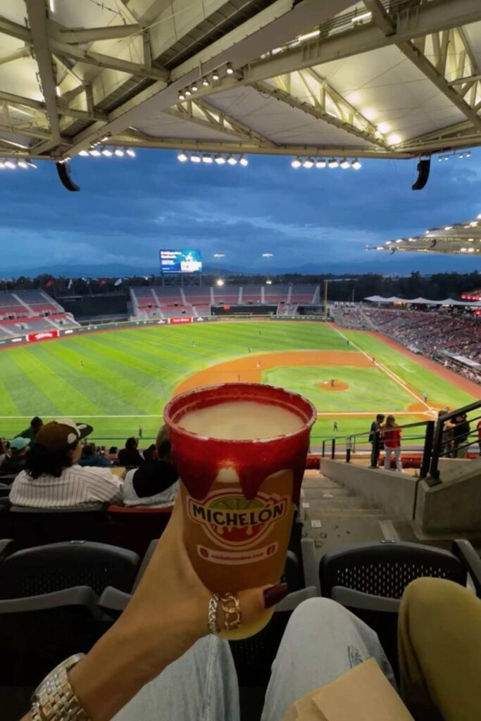 Cuánto cuesta una cerveza en el estadio Harp Helú