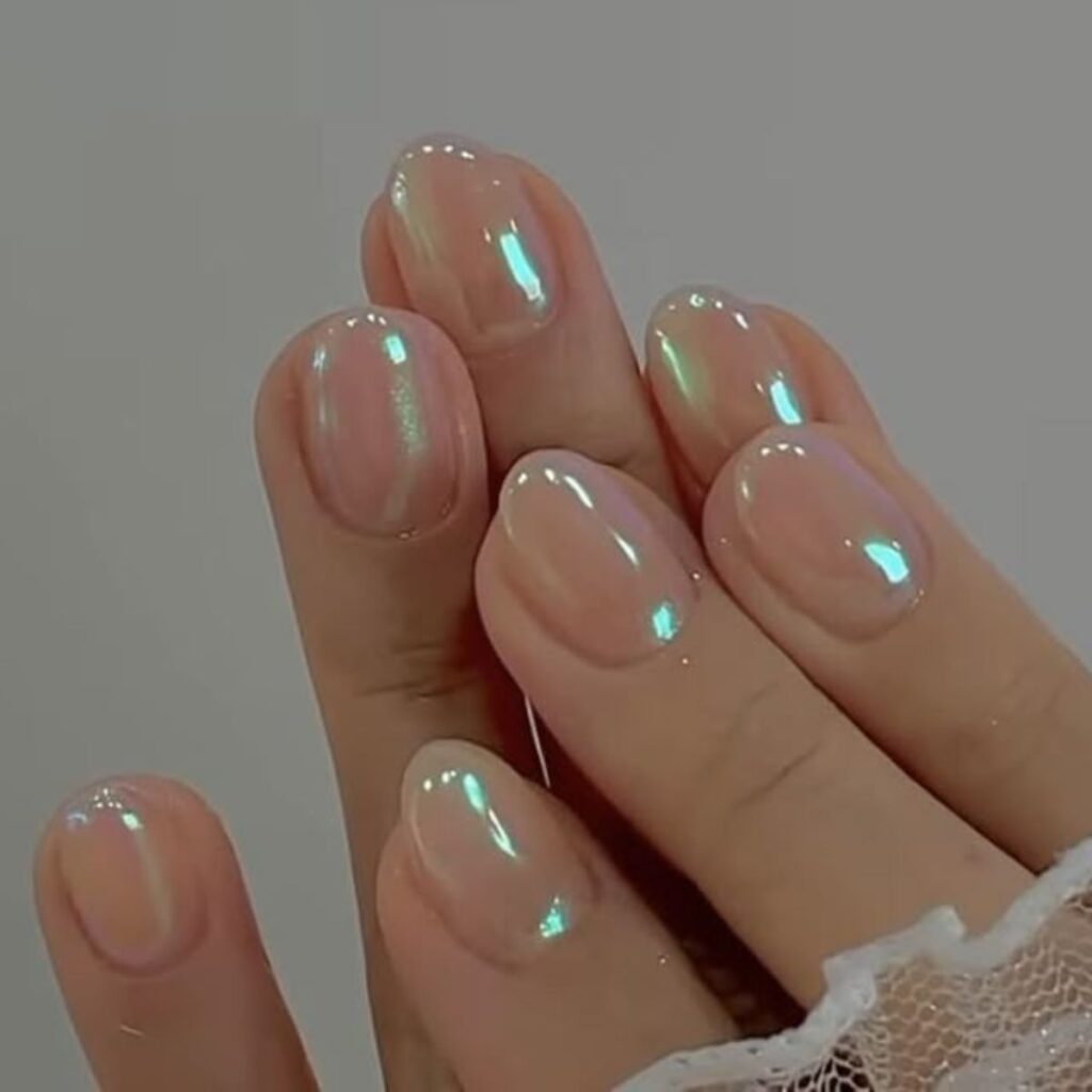 Manicura coreana y la nueva tendencia de uñas el efecto aurora
