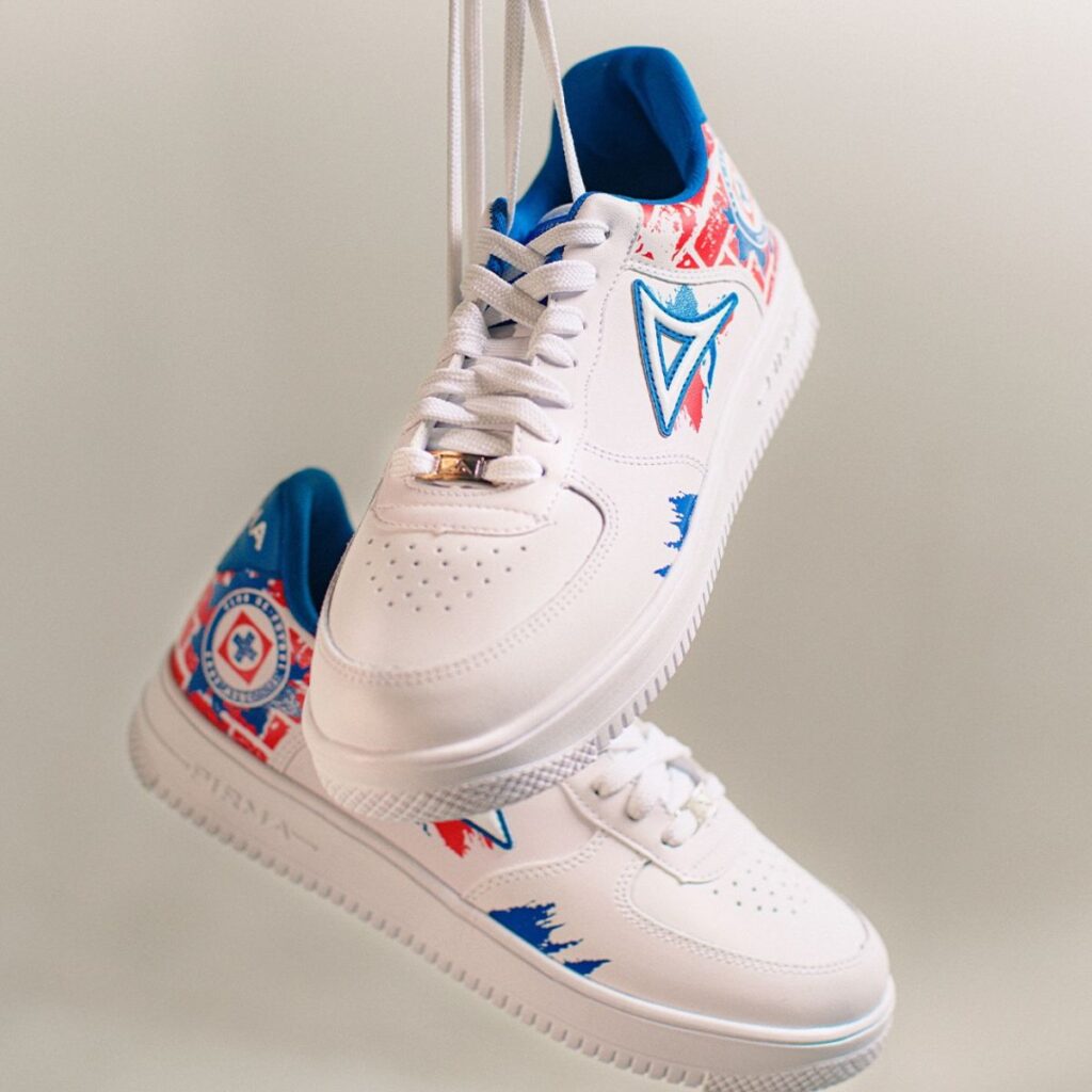 asi son los tenis cruz azul x pirma