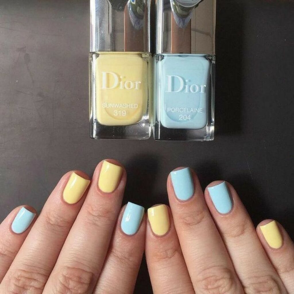 Cómo hacerte uñas azul con amarillo