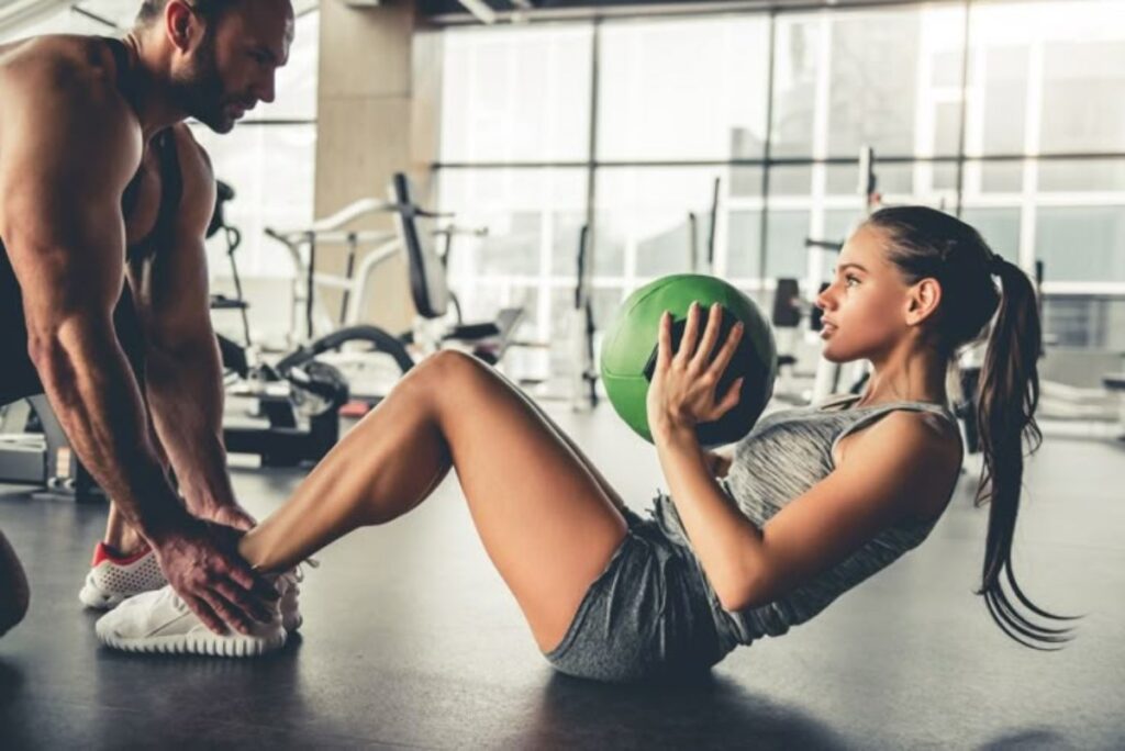 Es bueno ir al gimnasio con tu pareja
