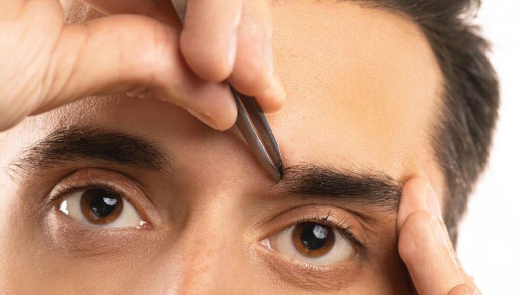 Instrumentos para recortar las cejas de hombre