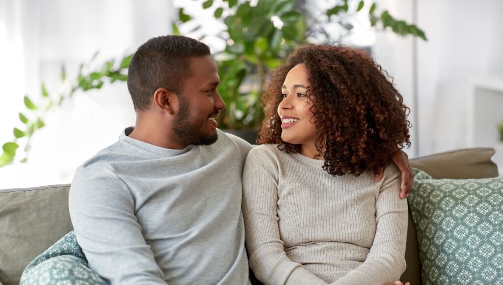 Qué es la monogamia en las relaciones