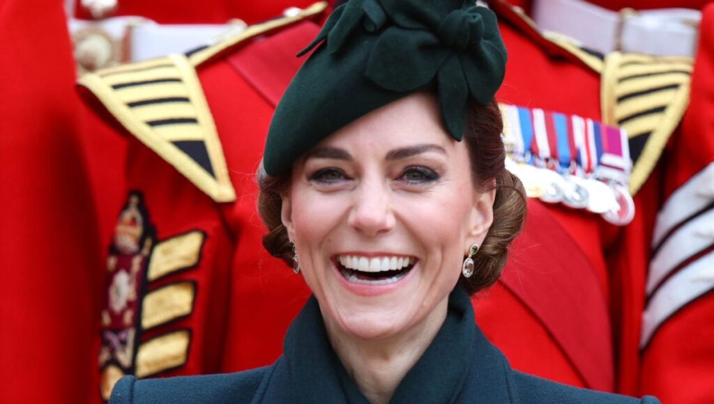 Así es como Kate Middleton consigue unos labios grandes con un truco de delineado
