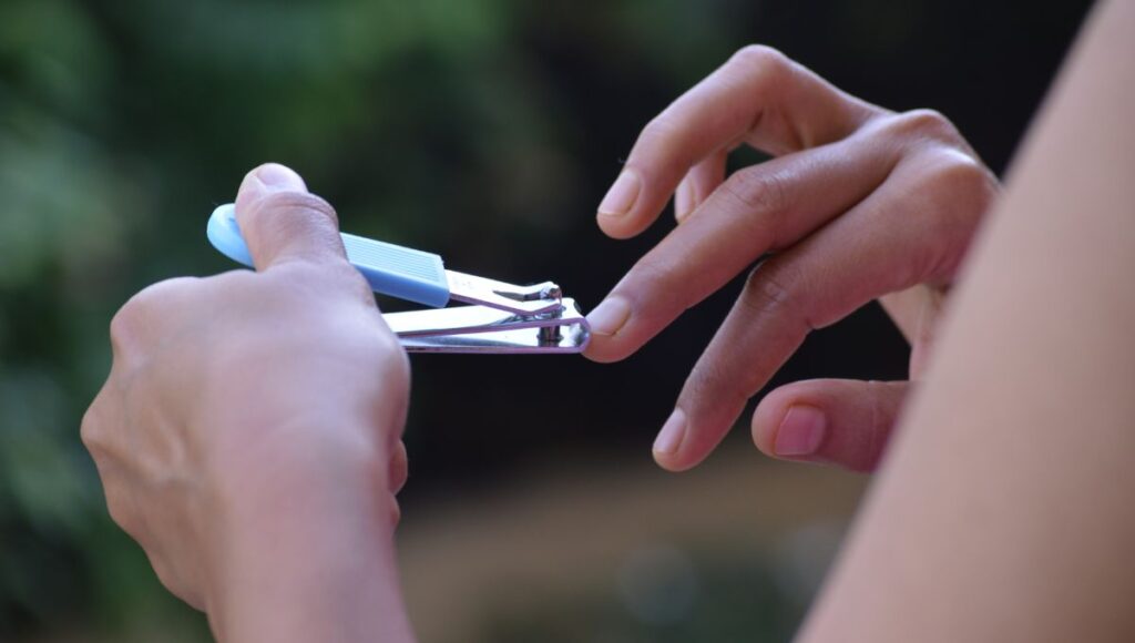 Los errores que cometes al cortar las uñas