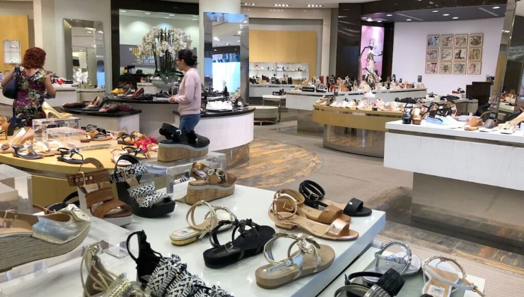 Rebajas de verano 2025 en tenis de Palacio de Hierro con hasta 40% de descuento