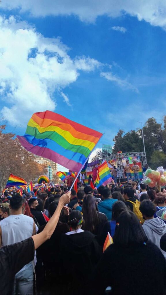 Cuáles son los colores de la bandera LGBT+