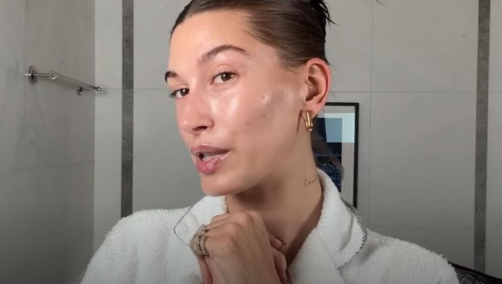 Cómo tener la piel bonita como Hailey Bieber