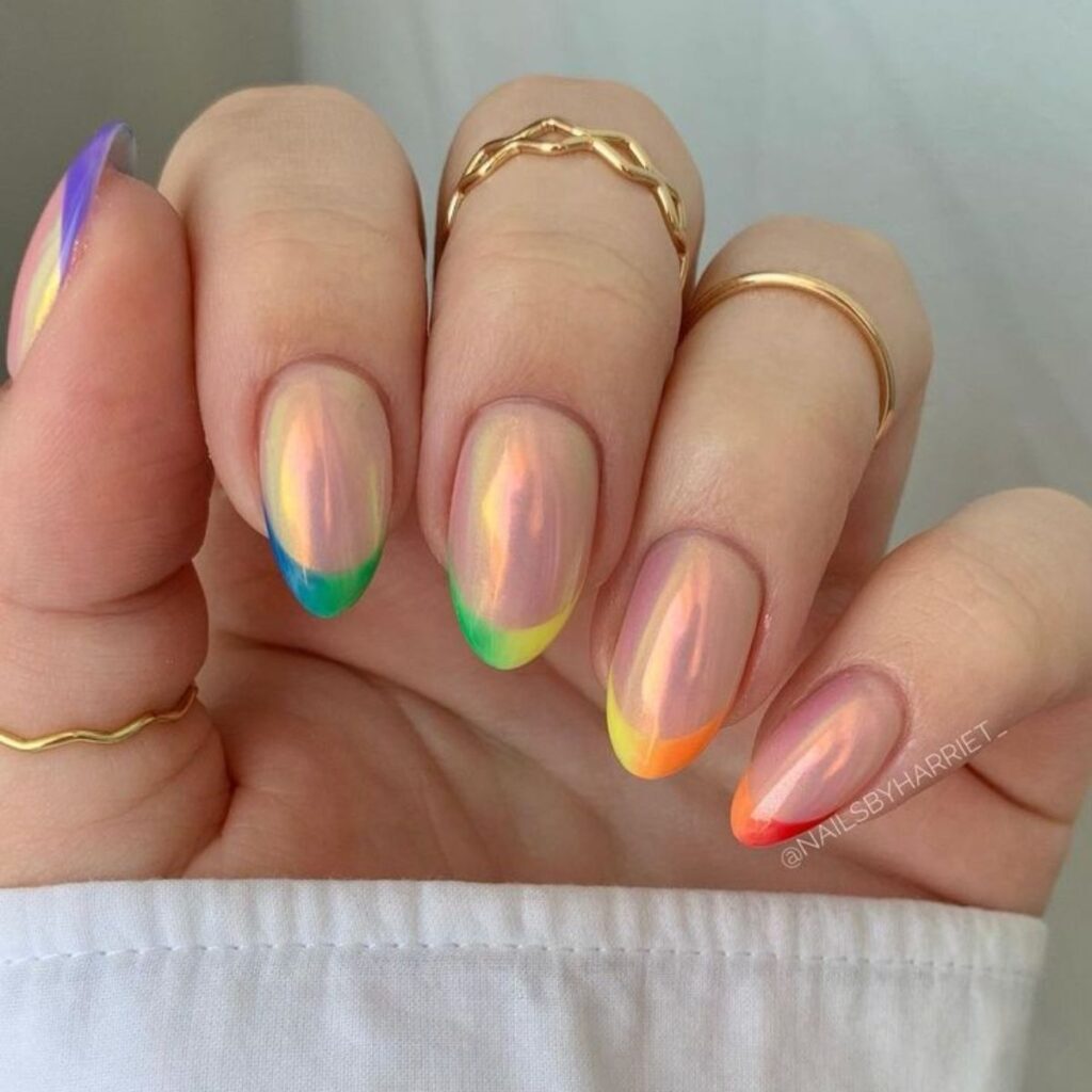 Diseños de uñas arcoíris para celebrar el mes del orgullo con un toque de color