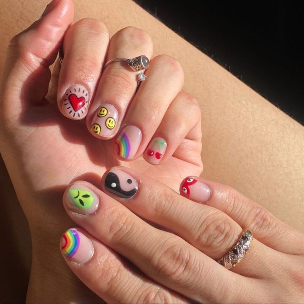 manicura para el pride 2025