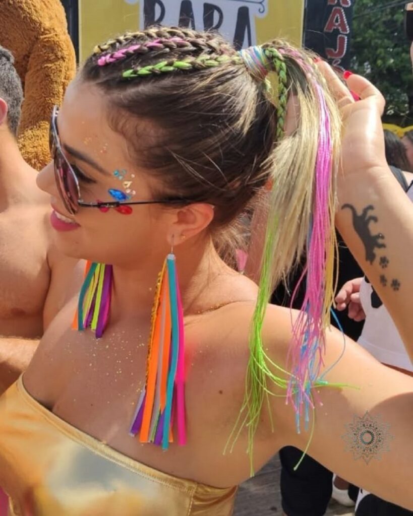 peinados para el Pride 2025 trenzas