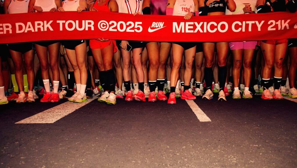 Personaliza tu kit de la carrera Nike After Dark Tour