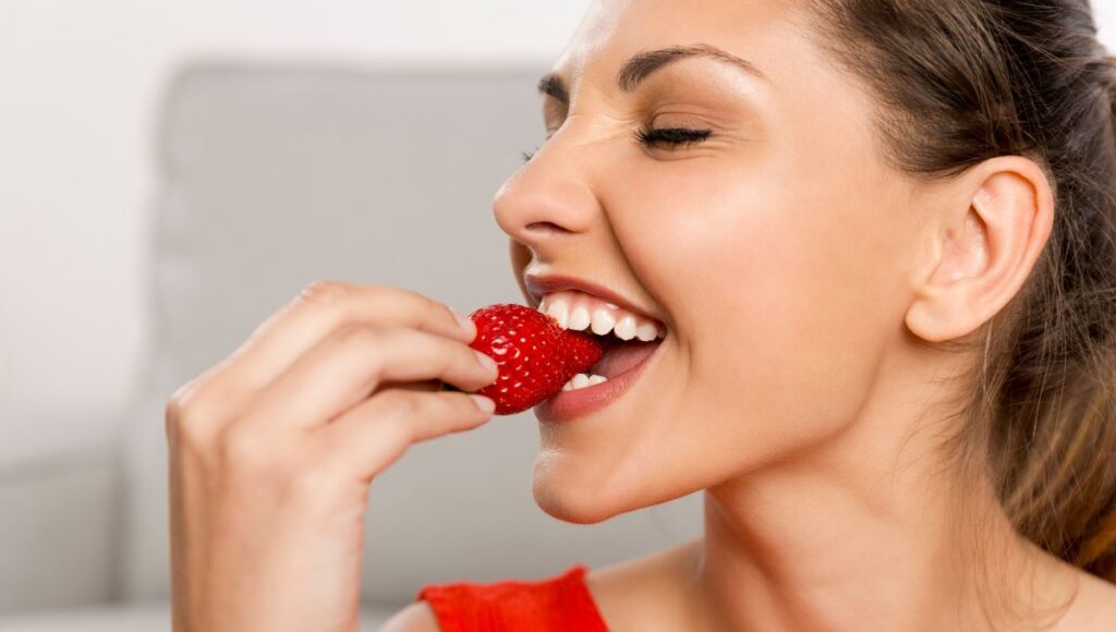 ¿Es malo cenar fruta?