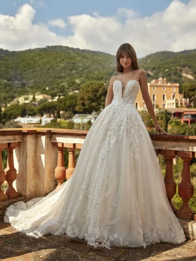 Cómo se ven los vestidos de novia corte princesa