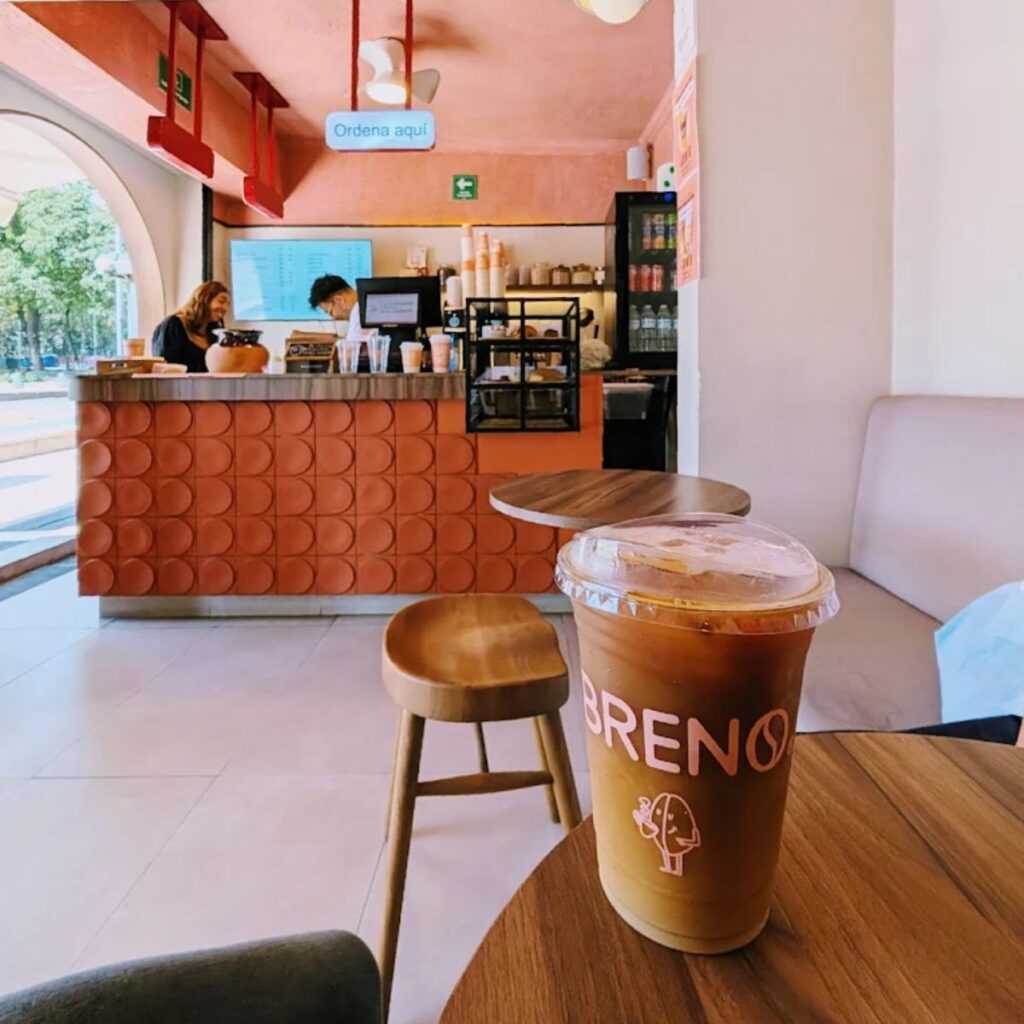 Menú y precios de Breno Café, la cafetería viral de TikTok