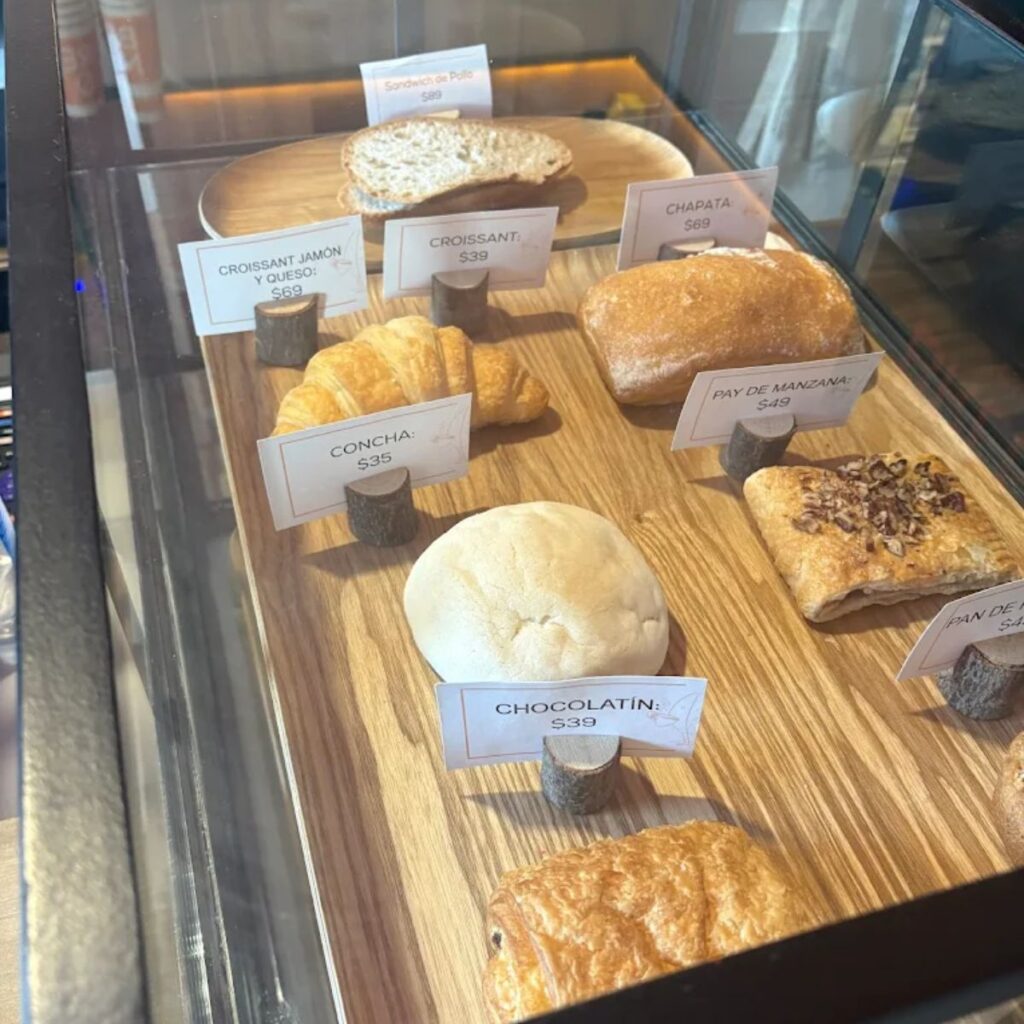 Menú y precios de Breno Café, la cafetería viral de TikTok