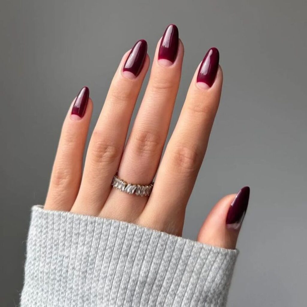 Qué son las uñas half moon, la tendencia de manicura