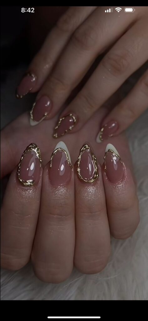 Uñas para oficina diseños discretos