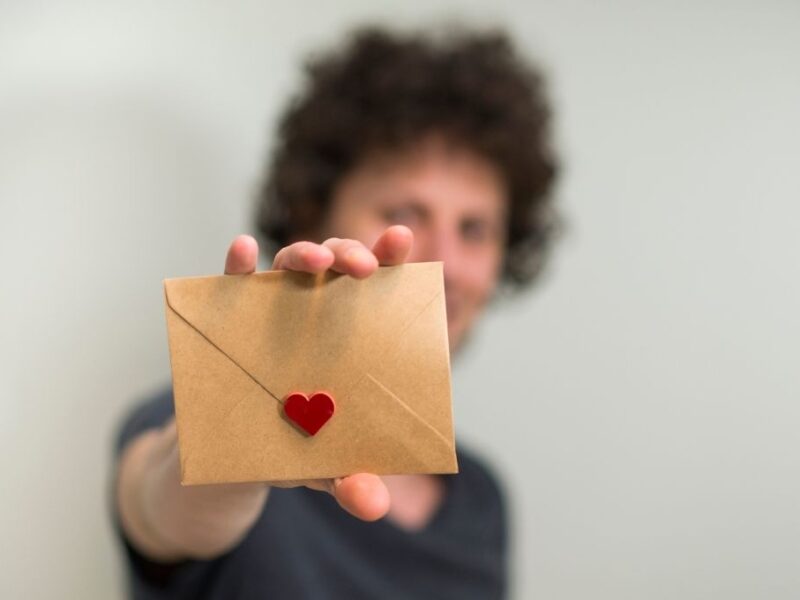 Frases para el Día del Amor y la Amistad 2026: cortas y bonitas para dedicar