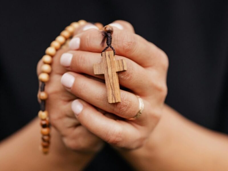 Laudes de hoy, viernes 27 de febrero oración completa