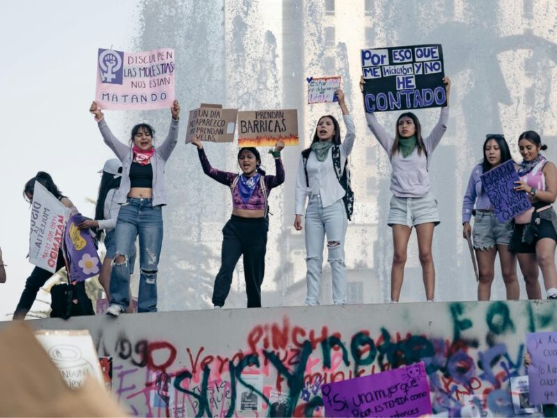 Frases bonitas y de amor propio para enviar el Día de la Mujer 2026