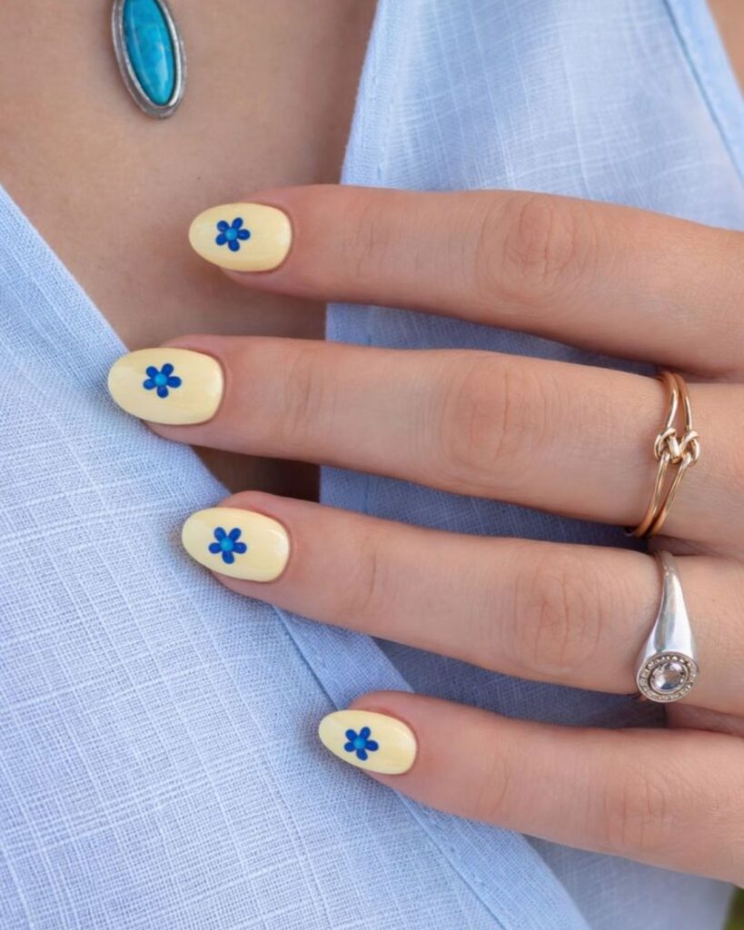 Diseños de uñas elegantes y sencillos para marzo de 2026