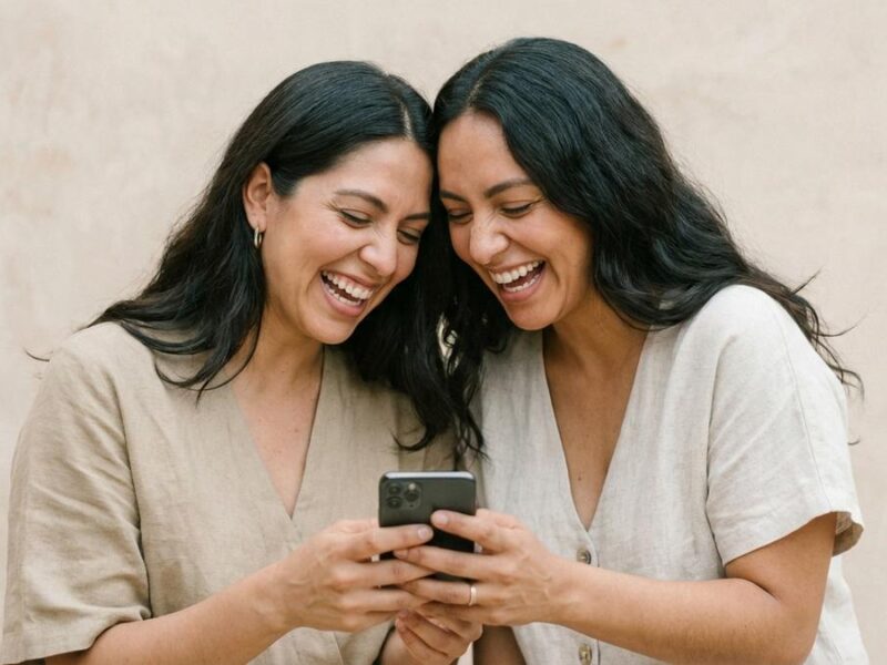 Felicitaciones de Cumpleaños Graciosas: Frases que Sacan Risas