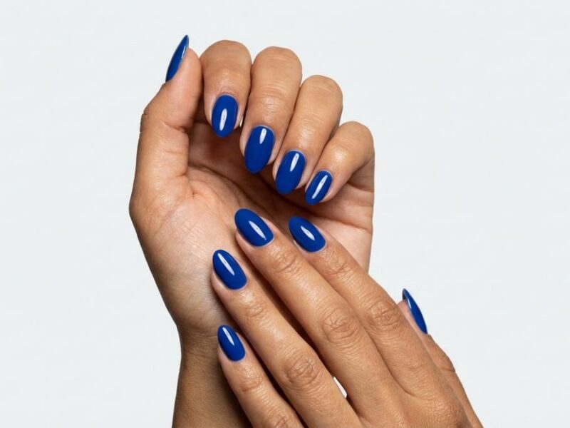 Uñas Azul Rey: 8 Diseños Elegantes para Cortas y Almendra