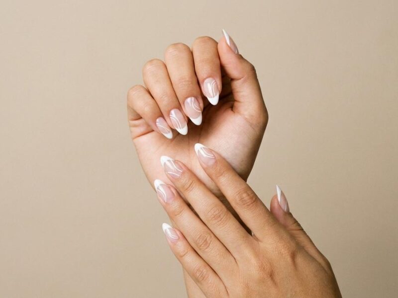 Uñas Blancas Elegantes: 4 Diseños Minimalistas