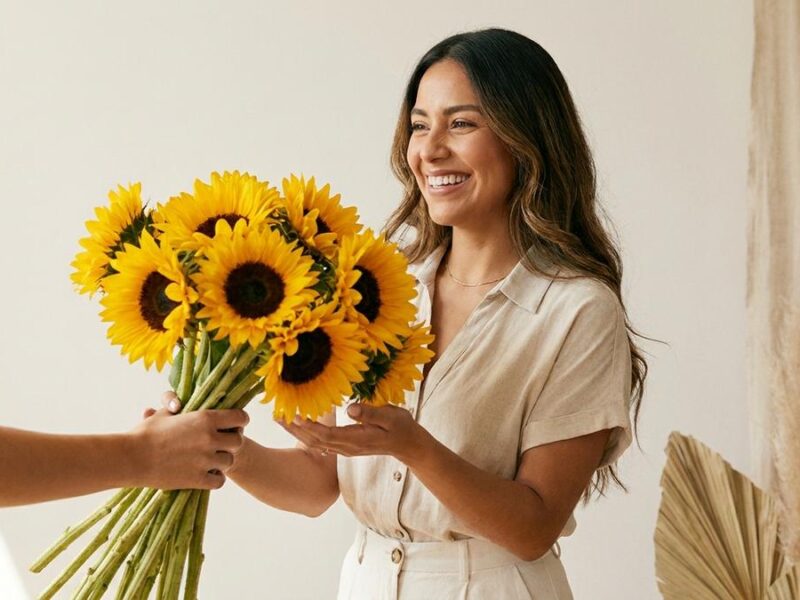 ¿Por qué se regalan flores amarillas el 21 de septiembre?
